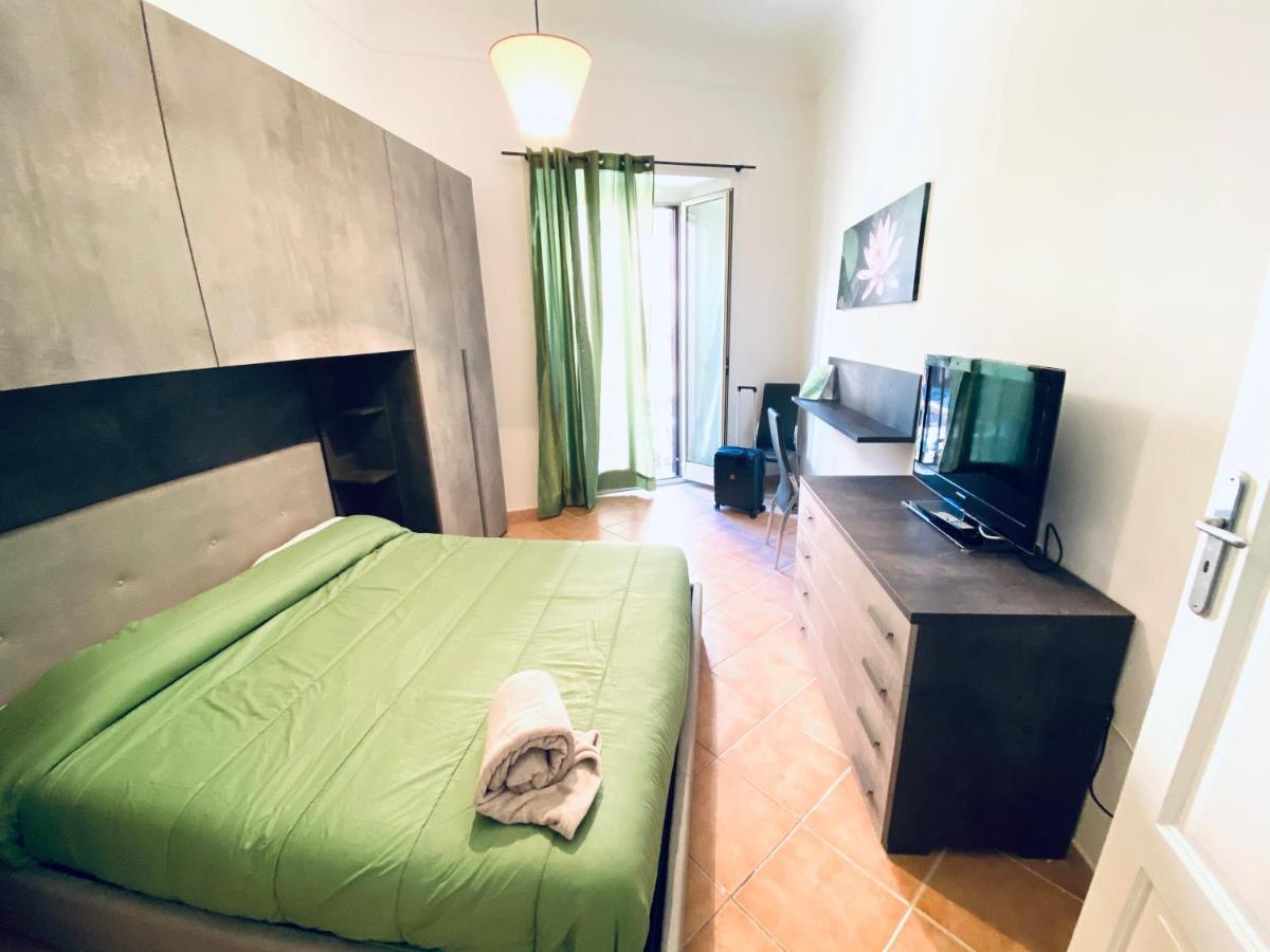 Skip Intro Apartment 타오르미나 외부 사진