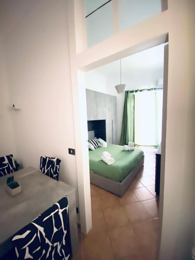 Skip Intro Apartment 타오르미나 외부 사진